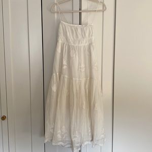 NWOT Aritzia Wilfred white summer dress with low back detail size M brand new